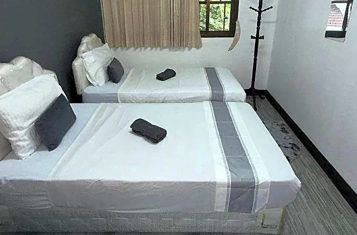 Отель Ree House